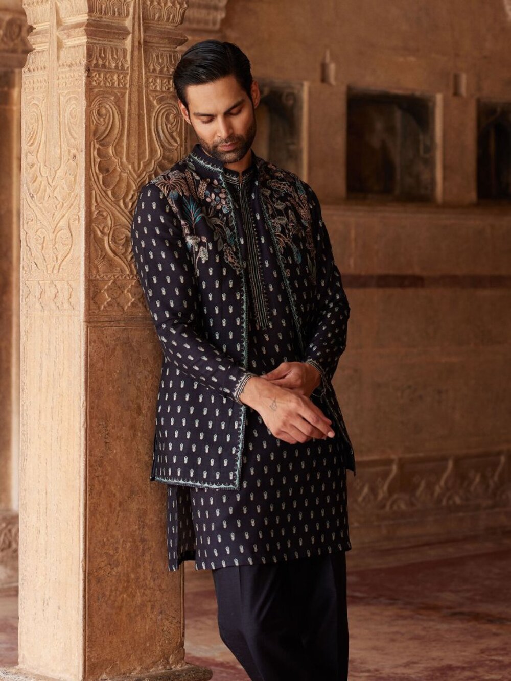 Anita Dongre Men's Saamir Printed Nehru Jacket & Kurta - Black - Picture 3 of 3